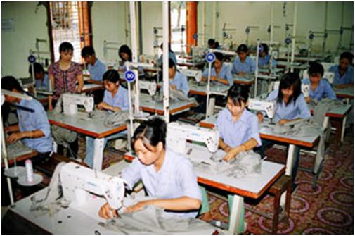 Truyền cảm hứng tiết kiệm điện cho công nhân Truyền cảm hứng tiết kiệm điện cho công nhân